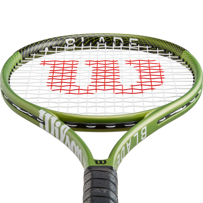 WILSON blade feel 100 racquet (284 gr) WILSON blade feel 100 racquet (284 gr)