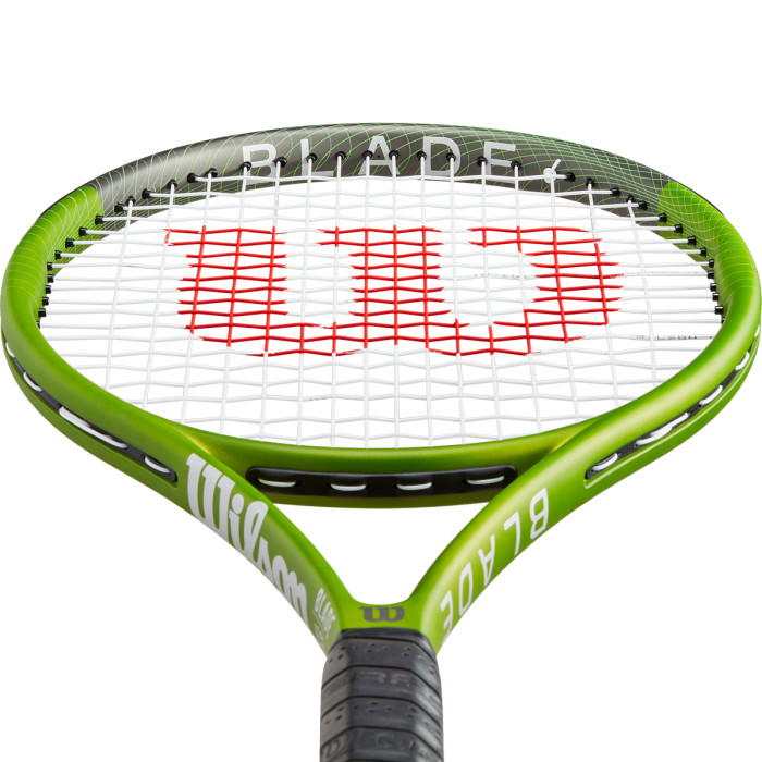 WILSON blade feel 103 racquet (264 gr) WILSON blade feel 103 racquet (264 gr)