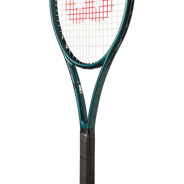 WILSON blade 100 ul v9.0 racquet (265 gr) WILSON blade 100 ul v9.0 racquet (265 gr)