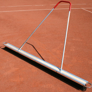 Aranga tennis broom (2 metres) Aranga tennis broom (2 metres)