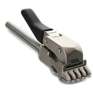 Spare metal centre clip for tennis/badminton (stringing machine) Spare metal centre clip for tennis/badminton (stringing machine)